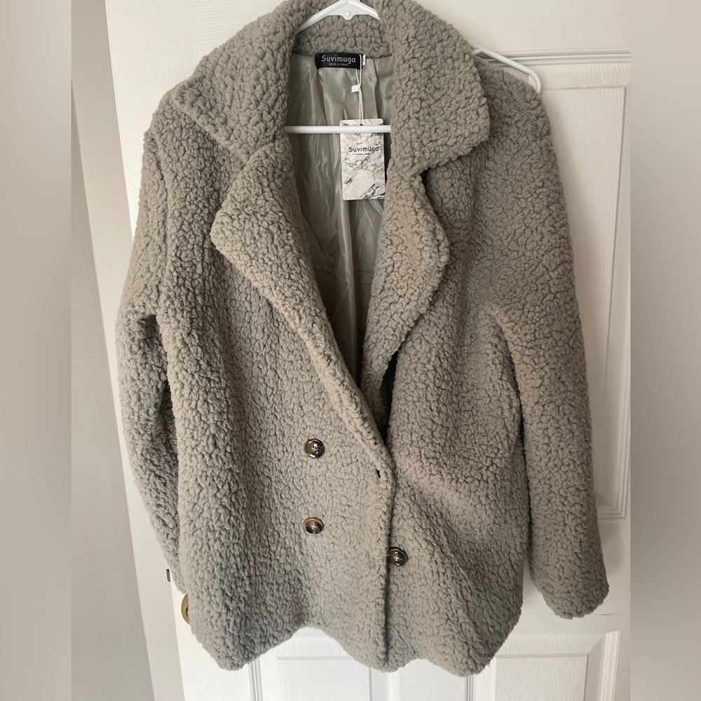 Gray teddy  coat-NWT-size Large